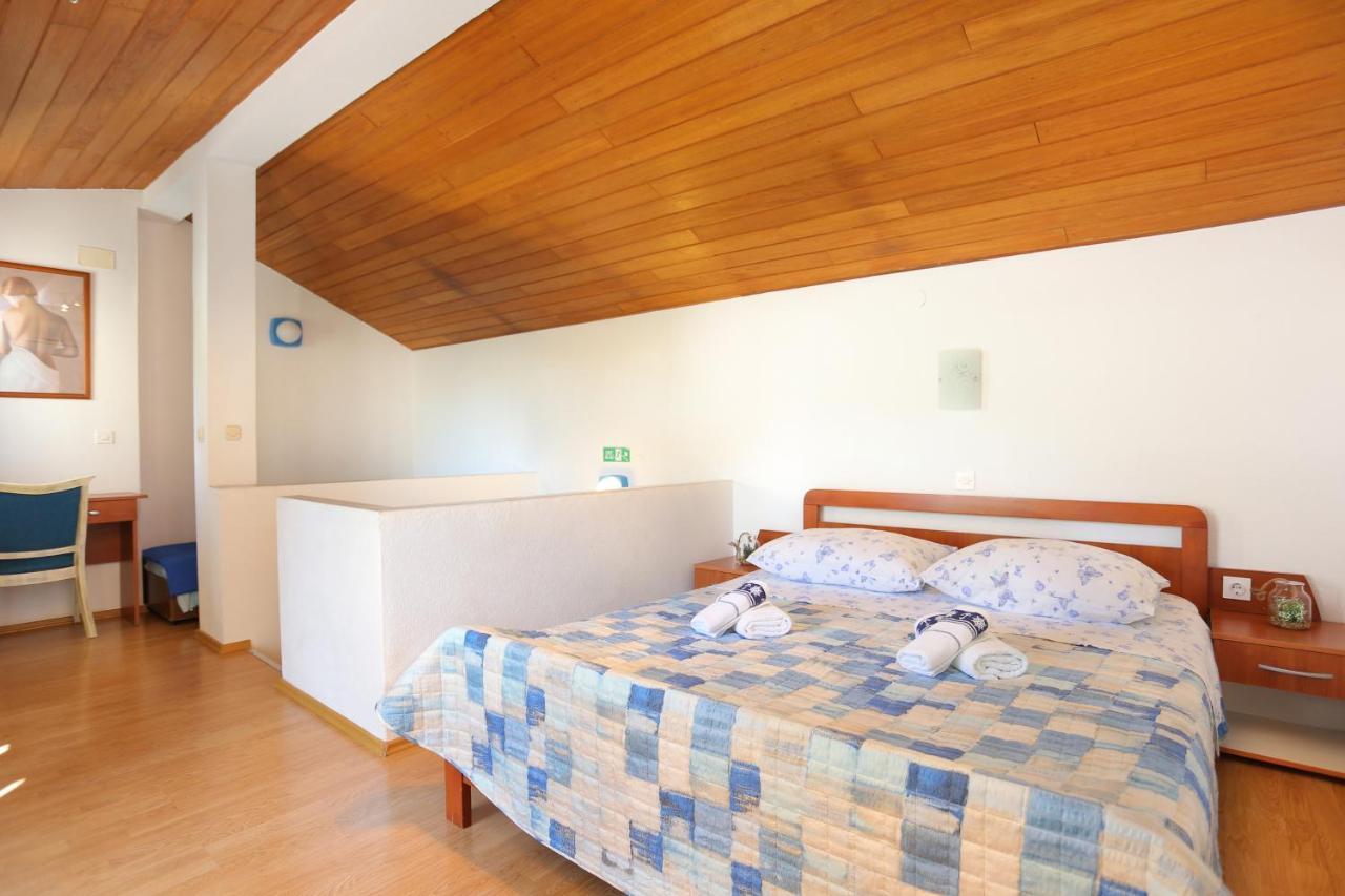 Holiday House With A Parking Space Brela, Makarska - 788 Bagian luar foto